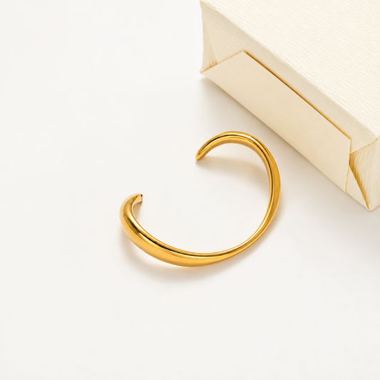 Coraline Sculpted Cuff